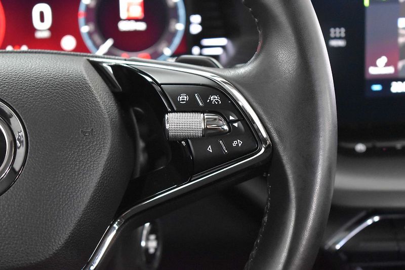 Škoda Octavia 2.0TDI 110kW REZERVACE - fotka 17 z 39