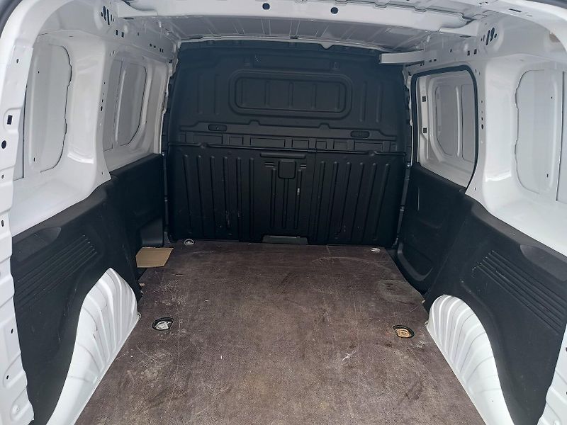 Opel Combo 1.2T - fotka 18 z 31