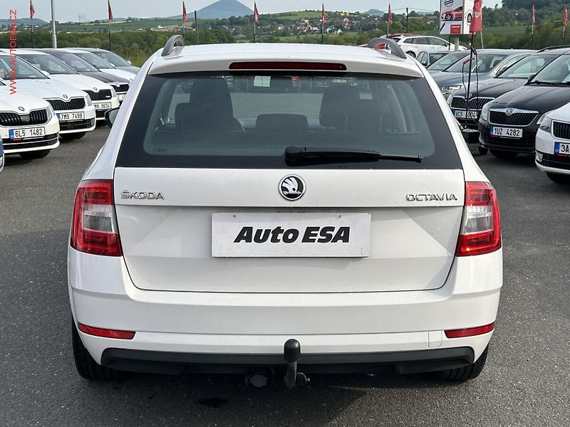 Škoda Octavia (2017) 1.6 TDi, ČR, Ambition, AC - fotka 5 z 16