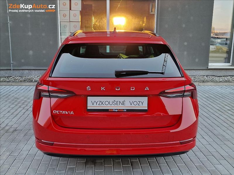 Škoda Octavia 2.0TDI DSG Ambition,ČR,1.Maj. - fotka 9 z 50