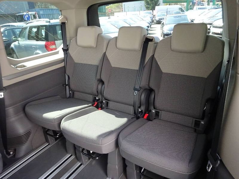 Volkswagen Multivan (2026) Life 2,0 TDI - fotka 7 z 28