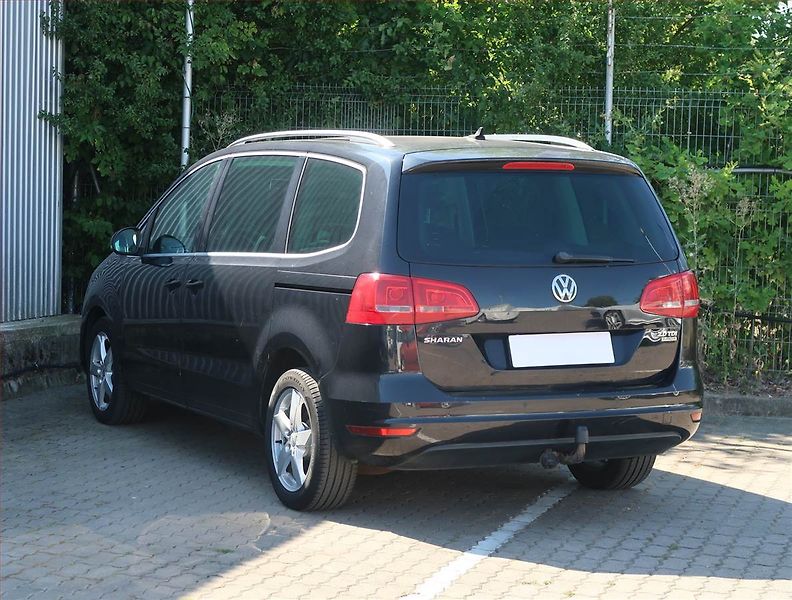 Volkswagen Sharan (2011) 2.0 TDI, Navi, Tempomat - fotka 4 z 19
