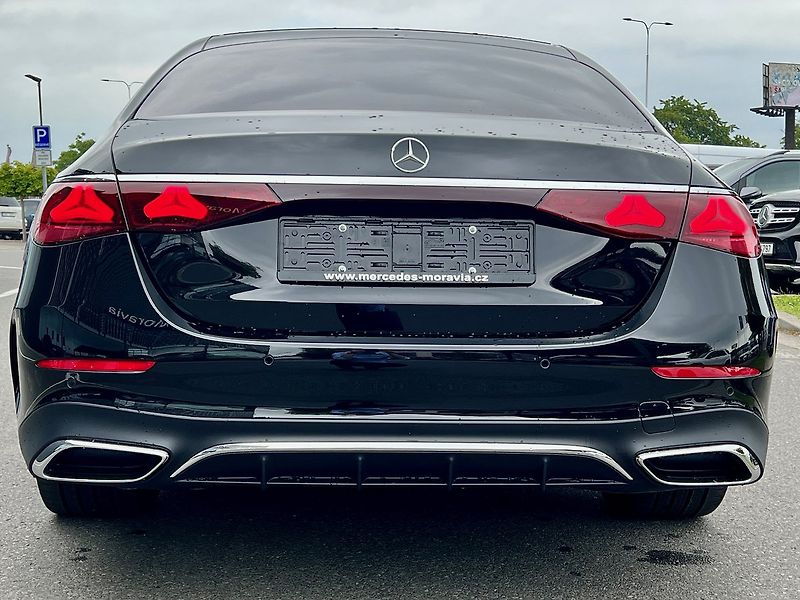 Mercedes-Benz Třídy E (2025) 450 d 4MATIC Linie AMG - fotka 4 z 31