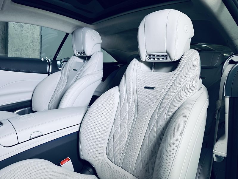 Mercedes-Benz Třídy S (2018) S63 COUPE CARBON EXT+INT MAX V - fotka 35 z 48