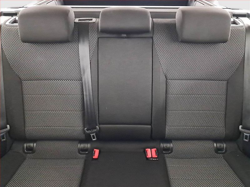 Škoda Octavia (2016) 1.6 TDI, Automat, Navi - fotka 10 z 17