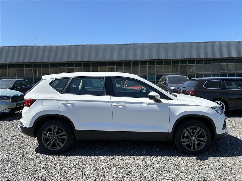 Seat Ateca 2,0 TDI 4X4 TAŽNÉ KAMERA - fotka 6 z 39