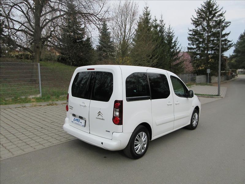 Citroën Berlingo 1,6 HDi 73Kw, 5míst, Klima, Te - fotka 9 z 31