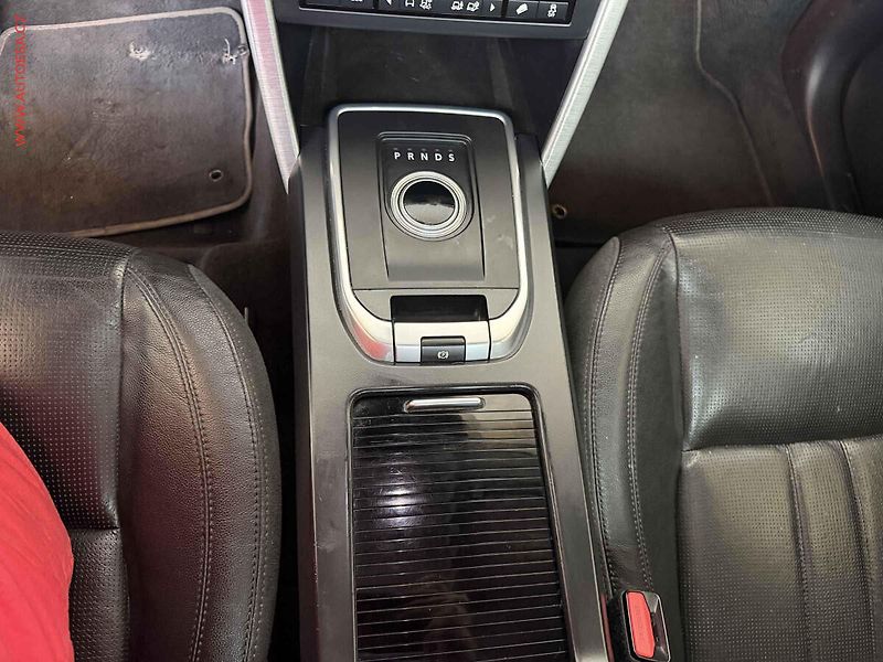 Land Rover Discovery Sport (2015) 2.0 TD4 4x4 HSE, AT, bixen - fotka 16 z 19