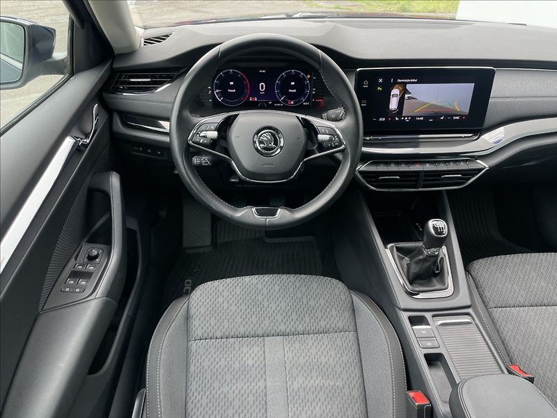 Škoda Octavia 2,0 TDI Combi Style Plus NAVI - fotka 7 z 23