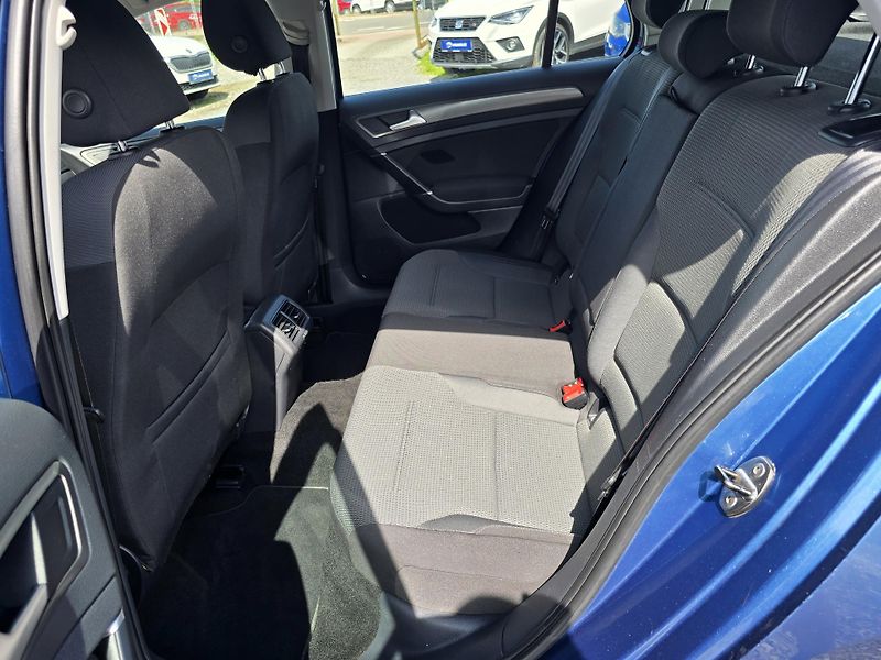 Volkswagen Golf 1.2TSI DIGI KLIMA 1Majitel - fotka 15 z 19