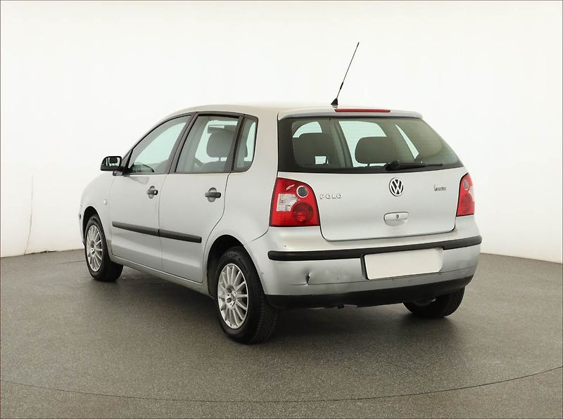 Volkswagen Polo (2004) 1.2, po STK, pěkný stav - fotka 4 z 10