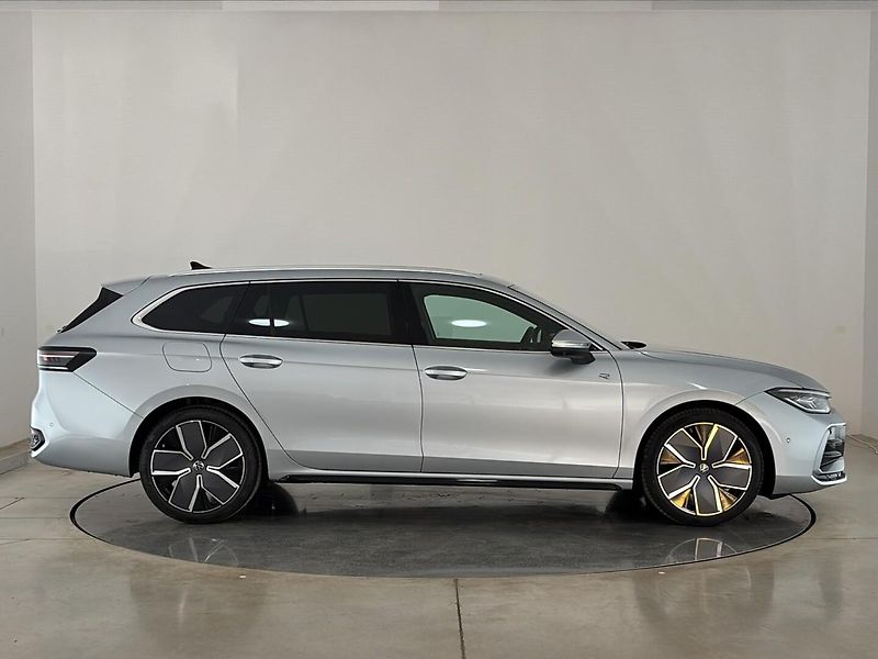 Volkswagen Passat (2025) R-Line People - fotka 16 z 31