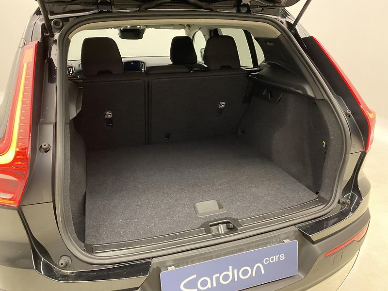 Volvo XC40 D3 AWD MOMENTUM AUT  - fotka 6 z 38