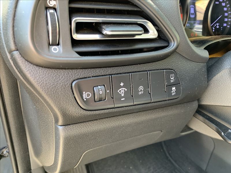 Hyundai i30 1,5 T-GDI AUTOMAT,ČR,1.MAJITEL - fotka 17 z 21