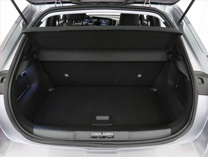 Opel Mokka (2022) Electric 50 kWh, SoH 99% - fotka 14 z 24