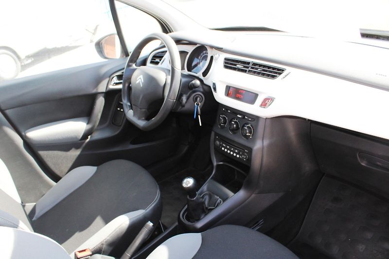 Citroën C3 (2012) REZERVACE - fotka 14 z 16