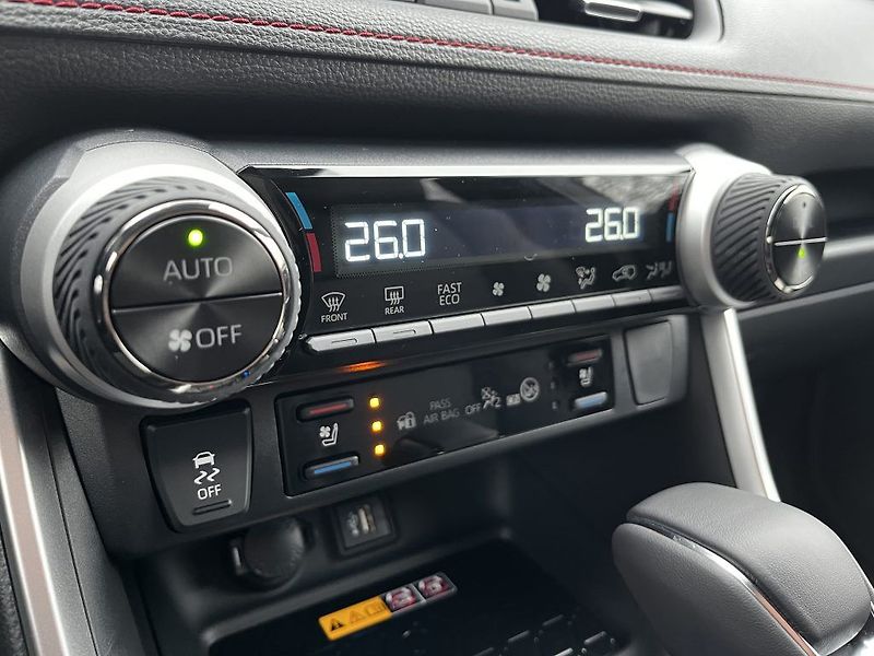 Toyota RAV4 2.5 Plug-in Hybrid ODBĚR IHNED - fotka 20 z 39
