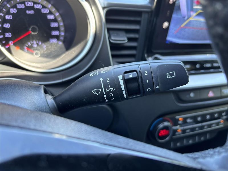 Kia Ceed 1,5 TGDi 118kW AT TOP NAVI - fotka 35 z 44