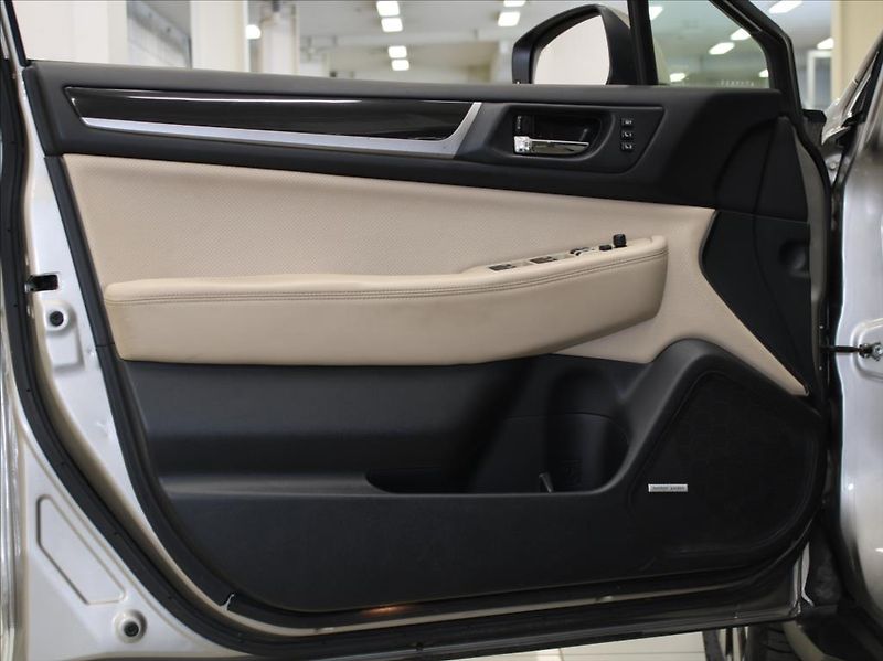Subaru Outback 2,5 i 129kW 4WD Exclusice ČR - fotka 15 z 28