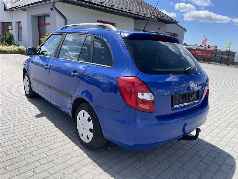 Škoda Fabia 1,4 i 63kw Ambiente ESP Tažné - fotka 27 z 30