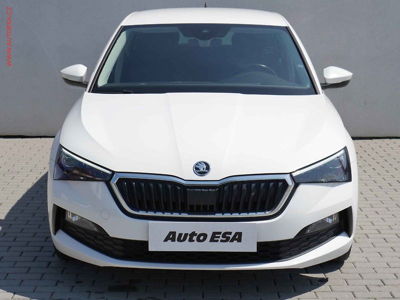Škoda Scala (2020) 1.6 TDi, ČR, Style, LED - fotka 2 z 19