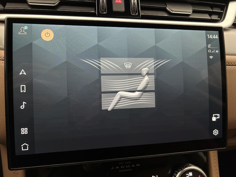 Jaguar F-Pace D200 S AWD AUT REZERVACE - fotka 34 z 42