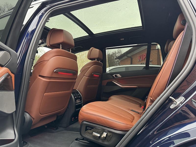 BMW X7 40i-INDIVID-MASÁŽE-R22-TAŽ. - fotka 34 z 47