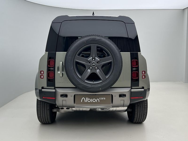 Land Rover Defender 110 D250 X-DYNAMIC SE AWD AUT  - fotka 12 z 45
