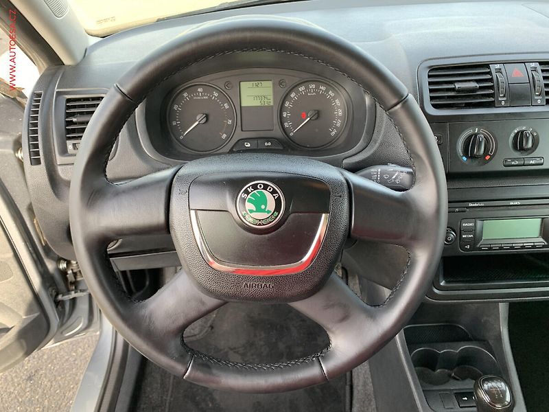 Škoda Fabia (2013) 1.2 TSI, AC - fotka 13 z 18