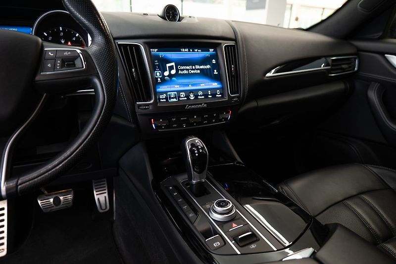 Maserati Levante 360/Pano/Vyhřívaná/Ventilovaná - fotka 10 z 25