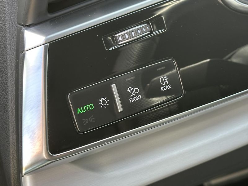 Audi Q7 3.0 - fotka 18 z 40