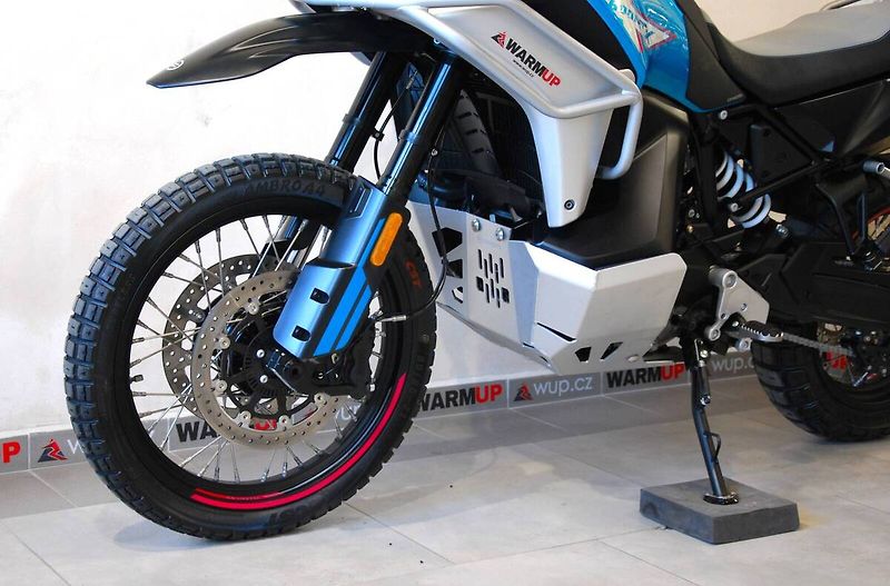CFMOTO 800 MT (2025) 800MT-X - 1. maj, záruka, serv - fotka 18 z 20