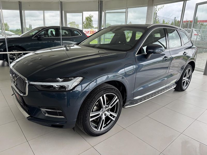Volvo XC60 T8 AWD*Recharge*REZERVACE! - fotka 2 z 36