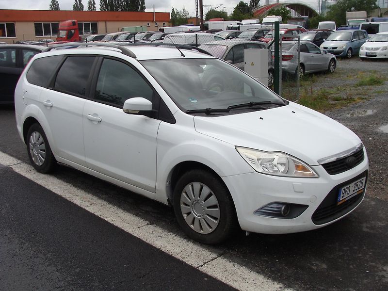 Ford Focus 1.6i, 74 kW, klimatizace - fotka 7 z 24