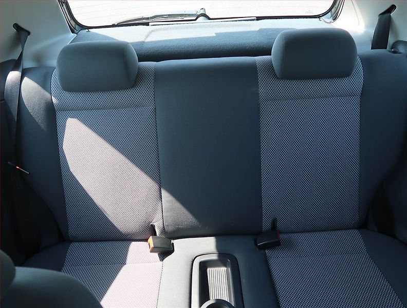Volkswagen Fox (2007) 1.2, nová STK, dobrý stav - fotka 10 z 15