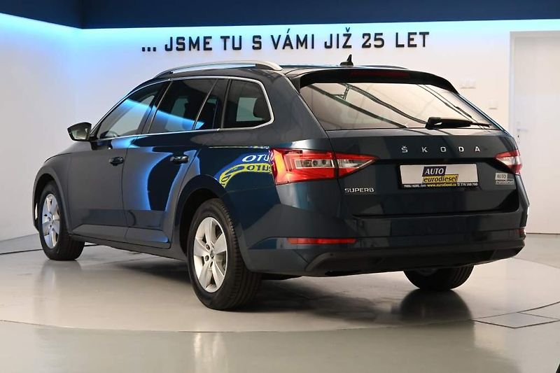 Škoda Superb (2022) 2.0 DSG LED VIRTUAL ACC Kamera - fotka 7 z 36