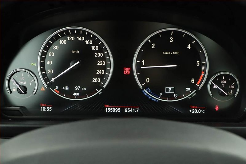 BMW Řada 5 (2015) 520d xDrive, 4X4, Automat - fotka 11 z 20
