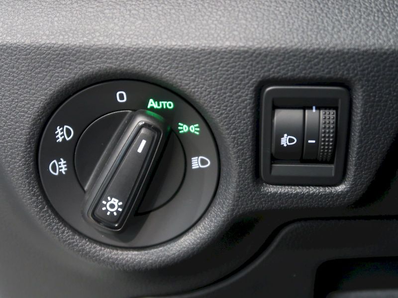Škoda Scala (2025) SELECTION 1.0TSI 85KW - fotka 35 z 39