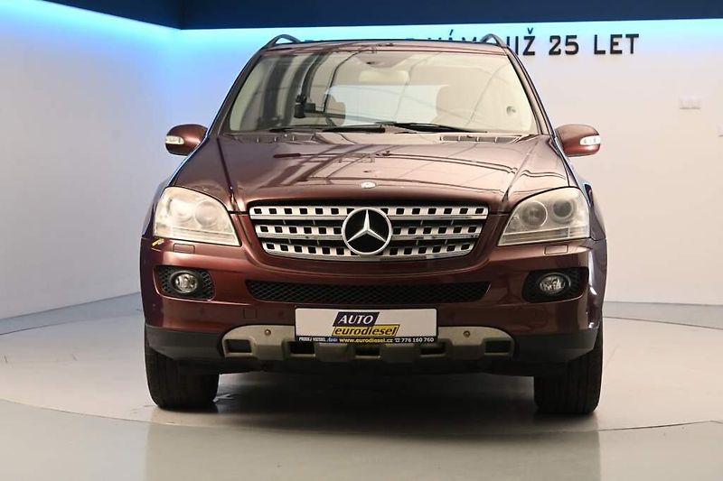 Mercedes-Benz Třídy M (2008) 3.0 4MATIC 7G-TRONIC XENON Vzd - fotka 4 z 33