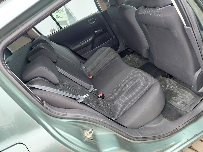 Renault Mégane (2005) II. 1.4i-16v - fotka 16 z 22