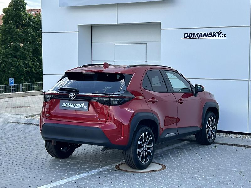 Toyota Yaris Cross (2025) STYLE 1,5 HEV 130k AT - fotka 4 z 14
