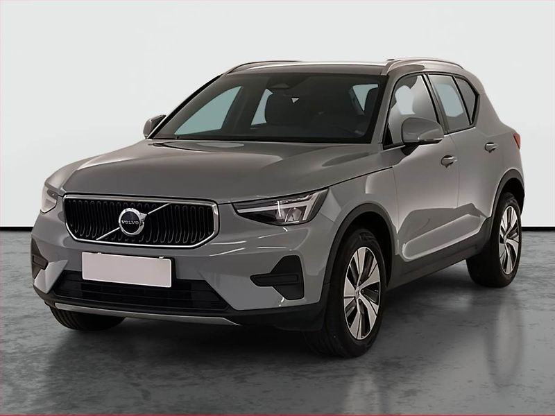 Volvo XC40 (2024) B4 - fotka 2 z 24