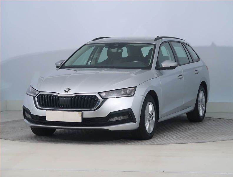 Škoda Octavia (2022) Ambition 2.0 TDI, ČR,1.maj - fotka 2 z 20