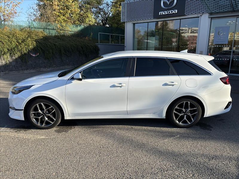 Kia Ceed 1,5 TGDi AT TOP ZÁRUKA TAŽNÉ - fotka 2 z 51
