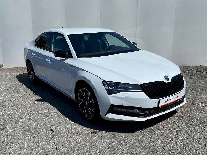 Škoda Superb (2022) 2.0 TSI 206kW SportLine 4x4 DS - fotka 21 z 27