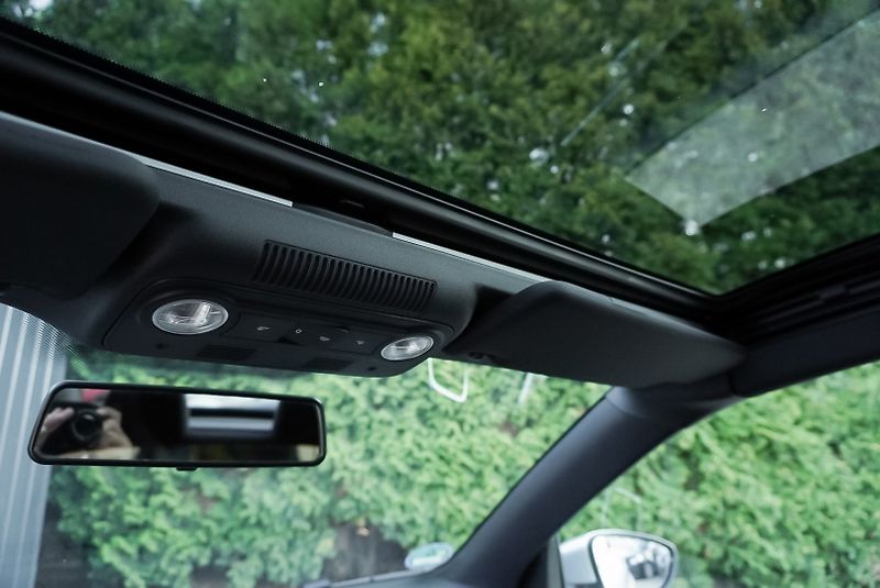 Volkswagen EOS 1.4 TSI NOVÁ STŘECHA - fotka 22 z 31
