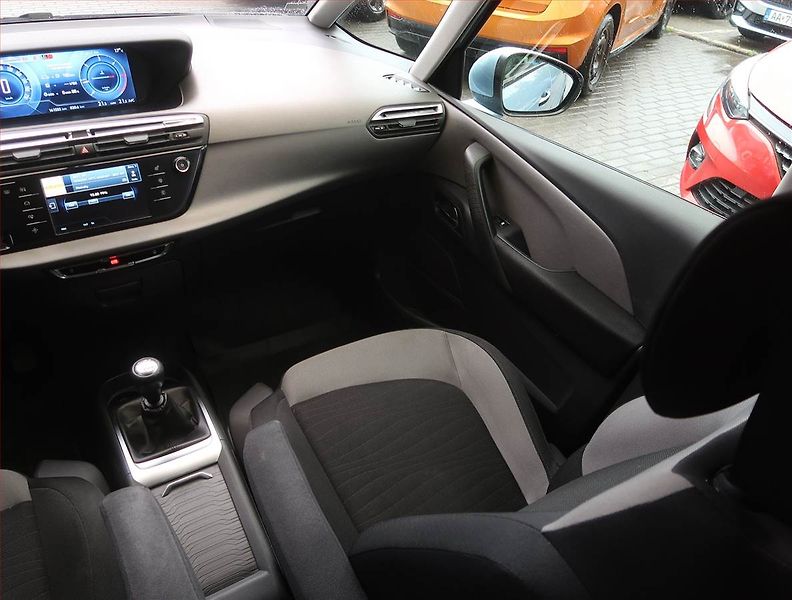 Citroën C4 Picasso (2016) 1.6 BlueHDi, 7 míst - fotka 8 z 18