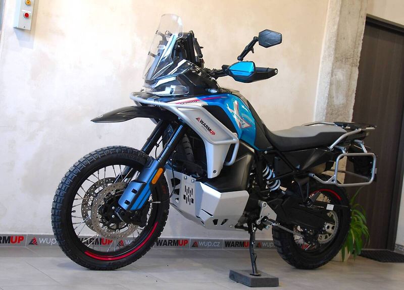 CFMOTO 800 MT (2025) 800MT-X - 1. maj, záruka, serv - fotka 15 z 20