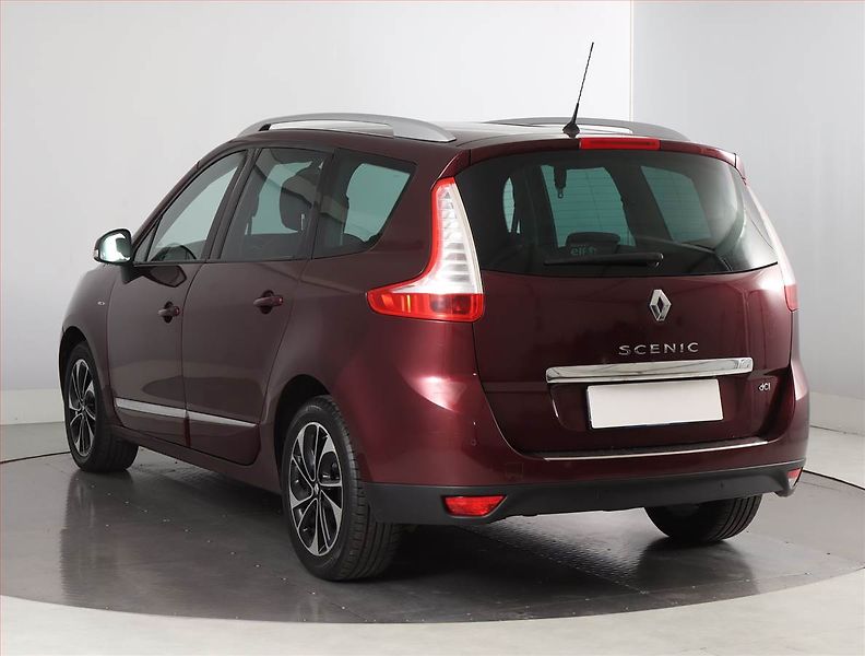 Renault Grand Scénic (2015) Bose 2.0 dCi, Navi, Xenony - fotka 4 z 22