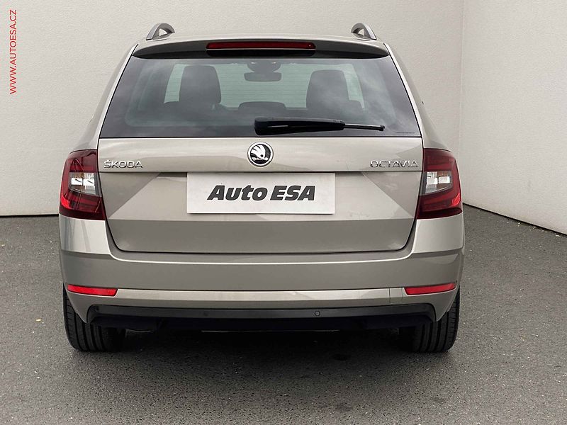 Škoda Octavia (2017) 2.0TDi, 2.maj,ČR, Style, DSG - fotka 5 z 18
